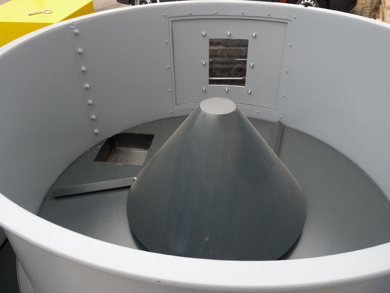 Silo with Auger